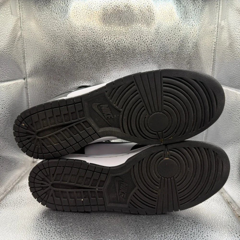 Nike product pair